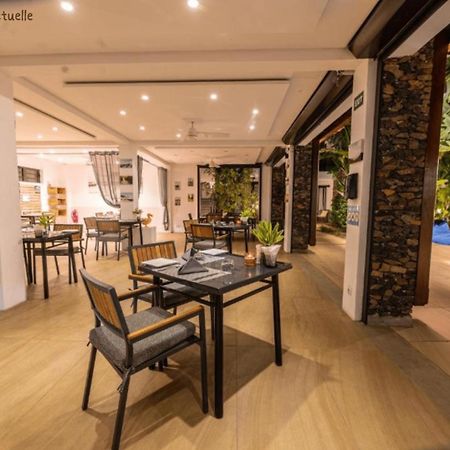 Toparadis Guest House Pereybere Beach Buitenkant foto