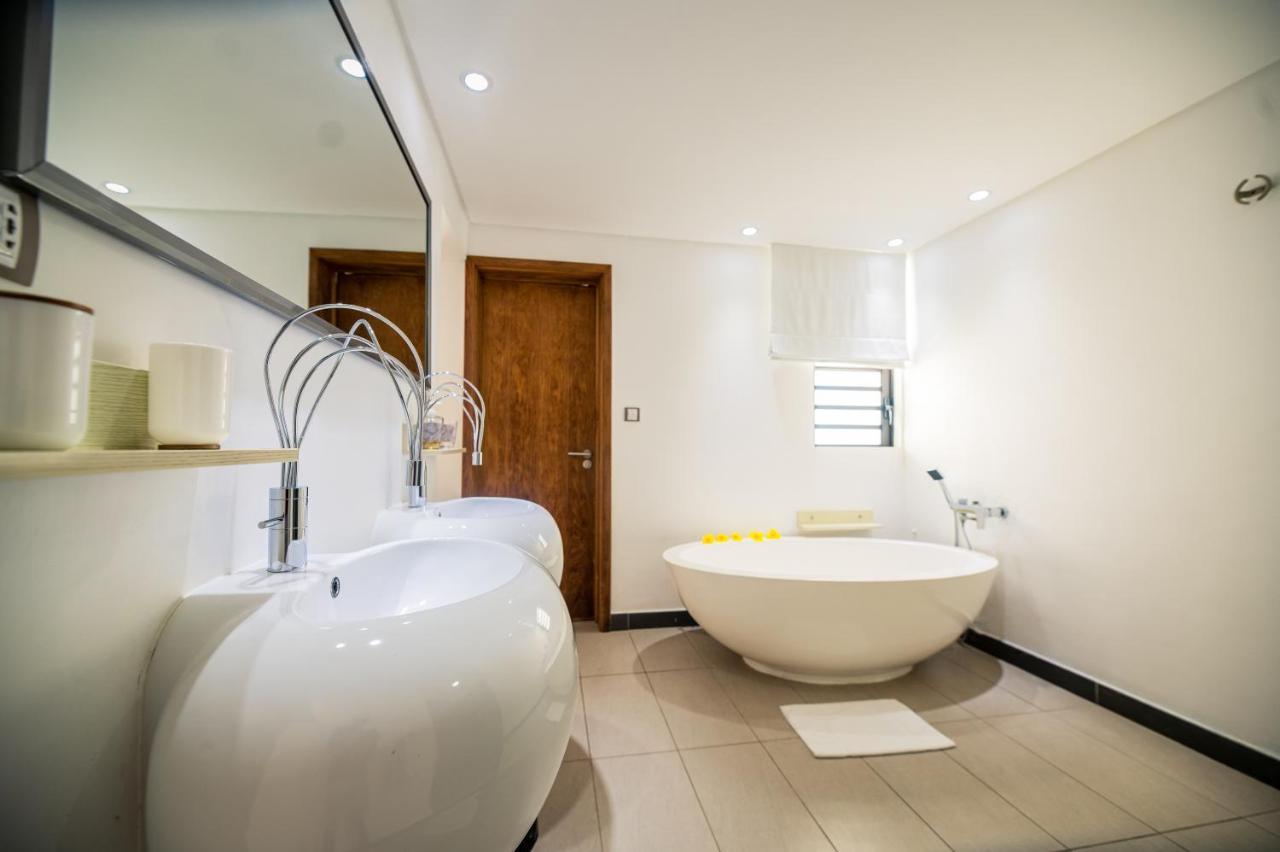 Toparadis Guest House Pereybere Beach Buitenkant foto