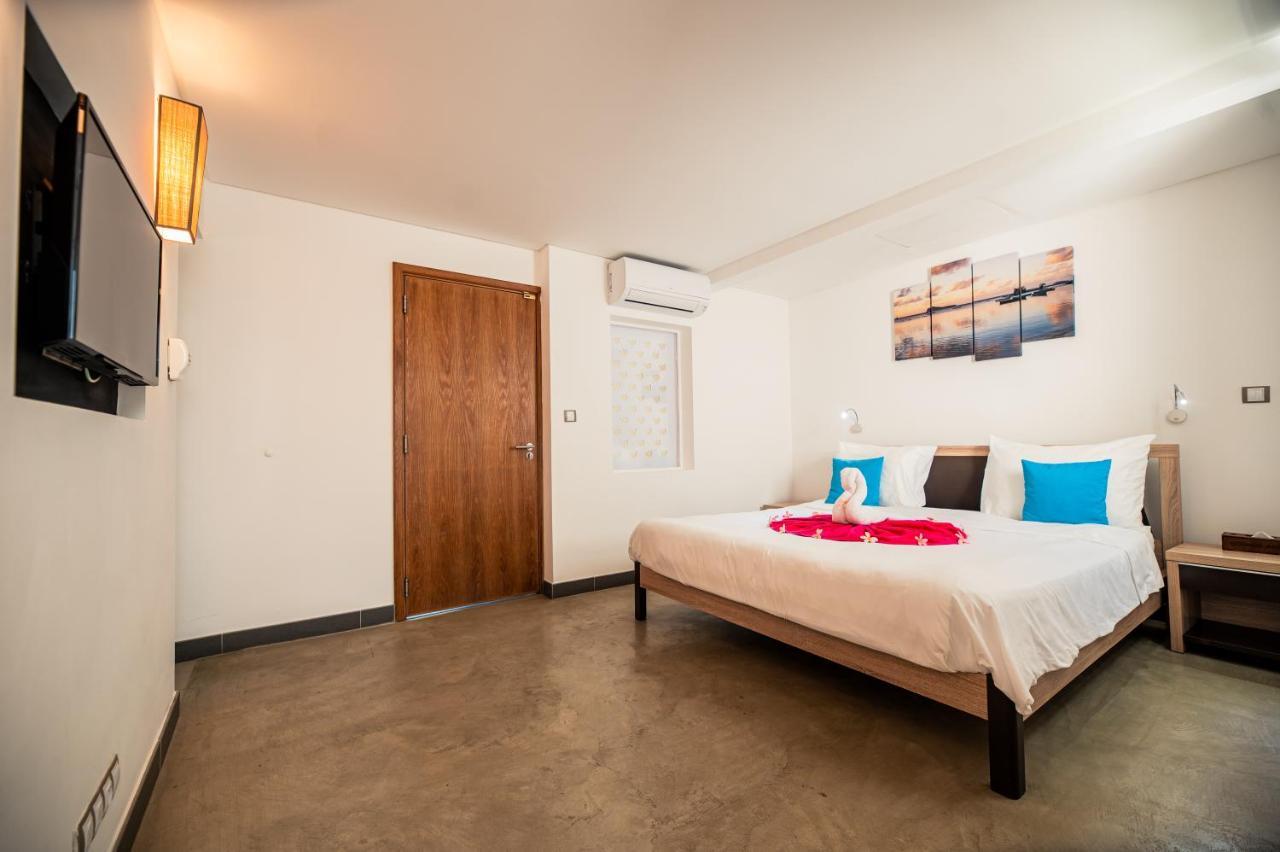 Toparadis Guest House Pereybere Beach Buitenkant foto